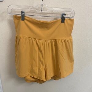 HALARA Women's Light Orange Shorts